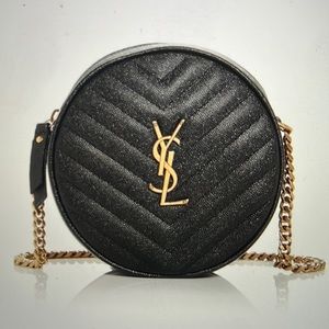 Saint Laurent round quilted leather bag. 💯AUTHENTIC ‼️